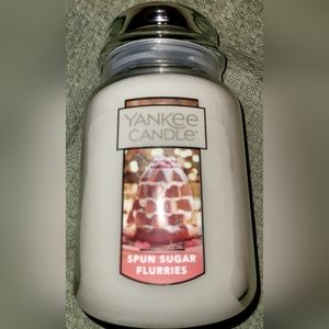 Yankee Candle 22oz Spun Sugar Flurries